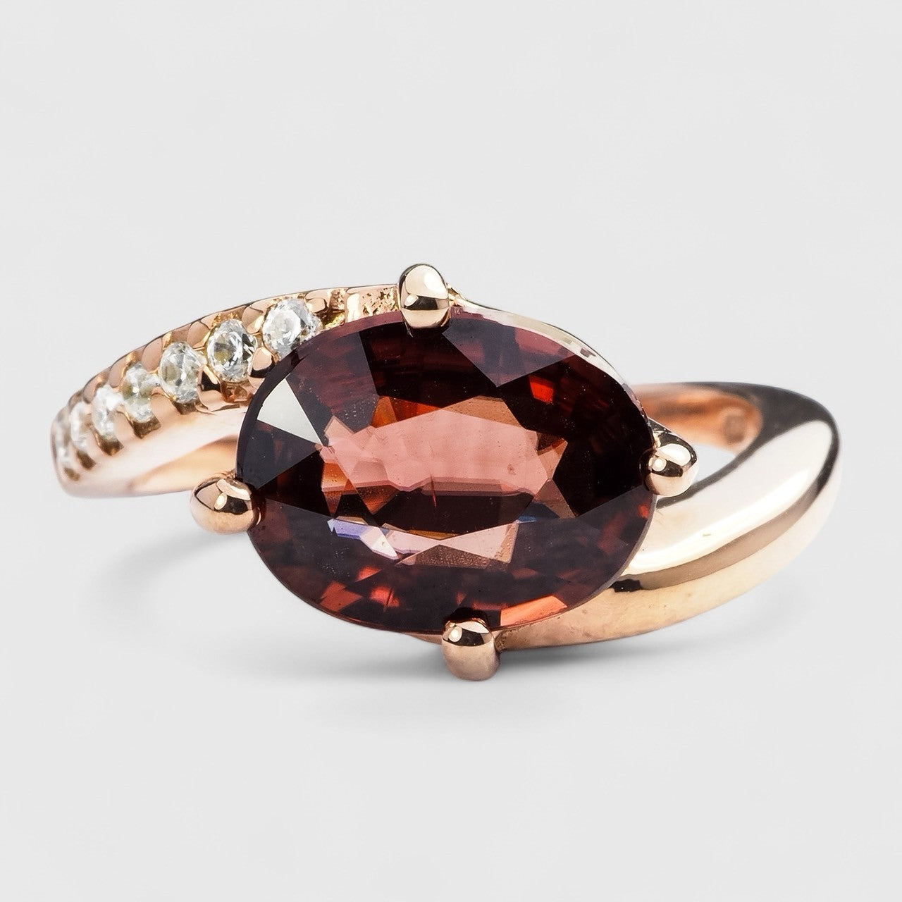 Blood Red Zircon 925 Sterling Silver Ring