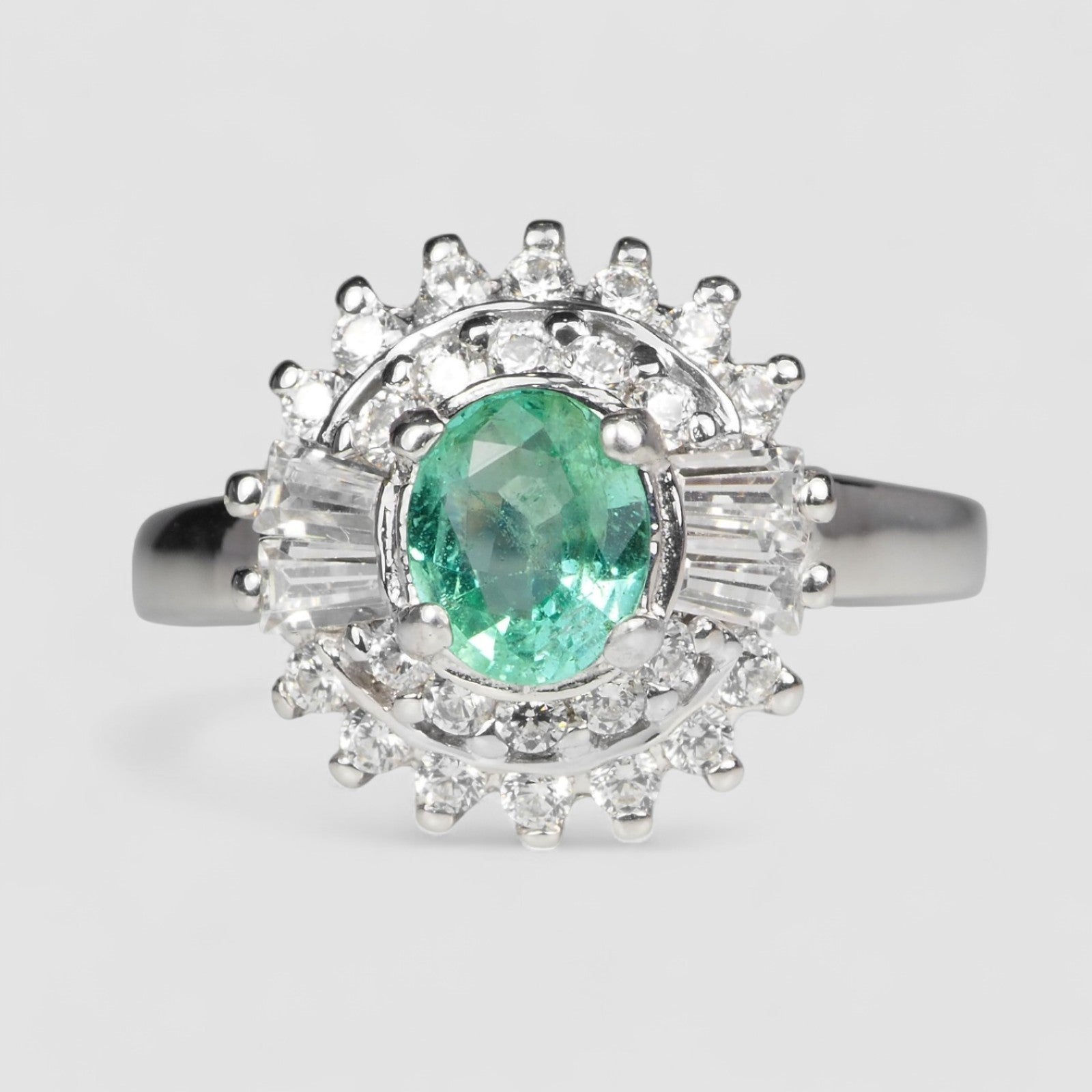 White Gold Ring Green Emerald