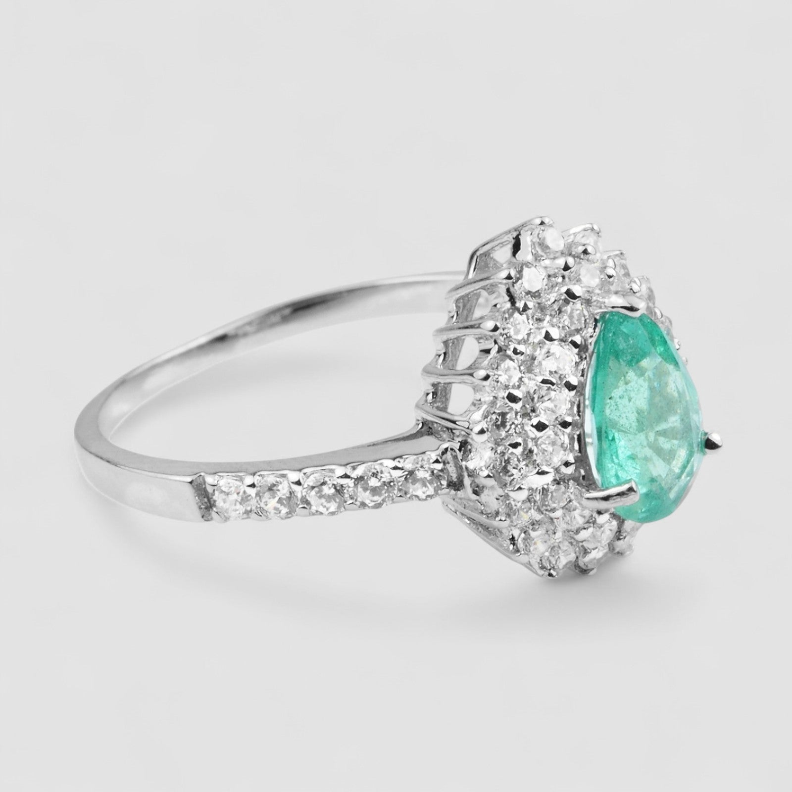 925 STERLING SILVER HANDMADE JEWELRY RING GREEN EMERALD