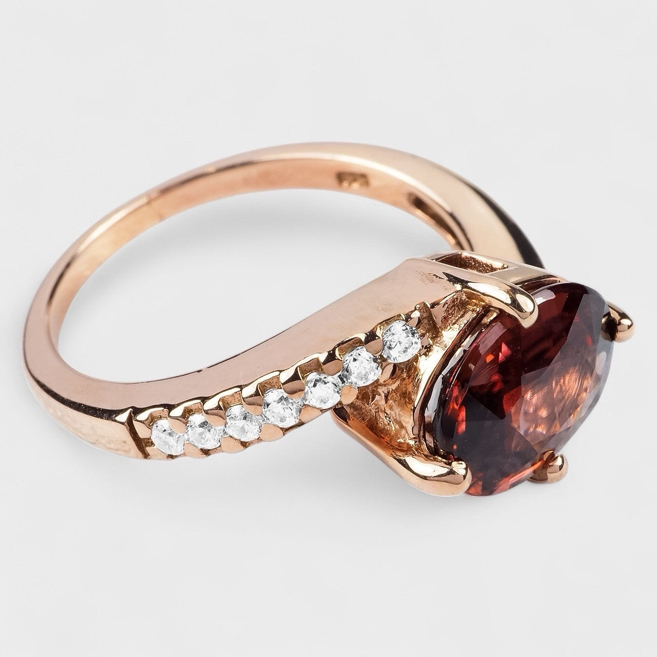 Blood Red Zircon 925 Sterling Silver Ring