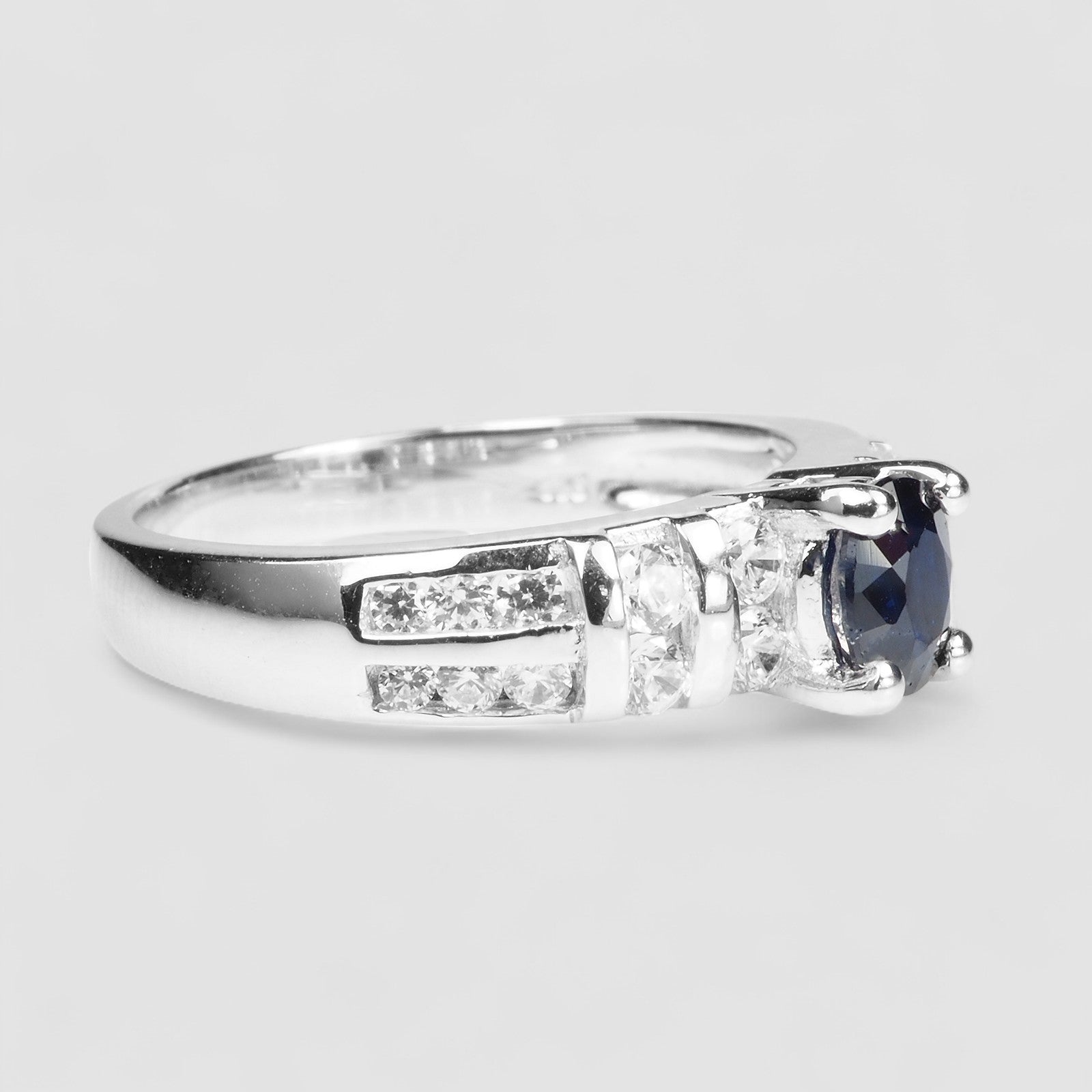925 Sterling Silver Ring Opulent Blue Sapphire