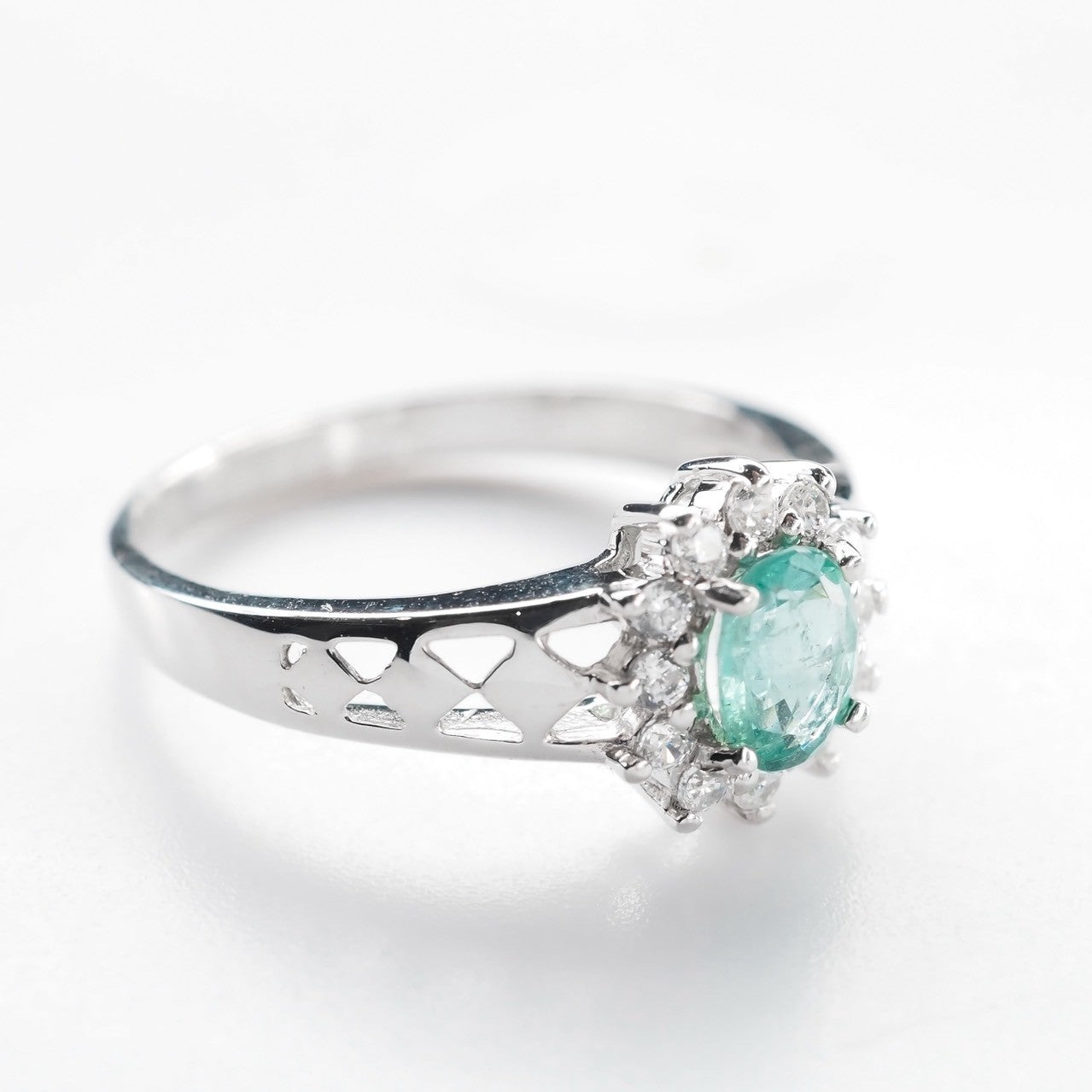 Green Emerald Ring