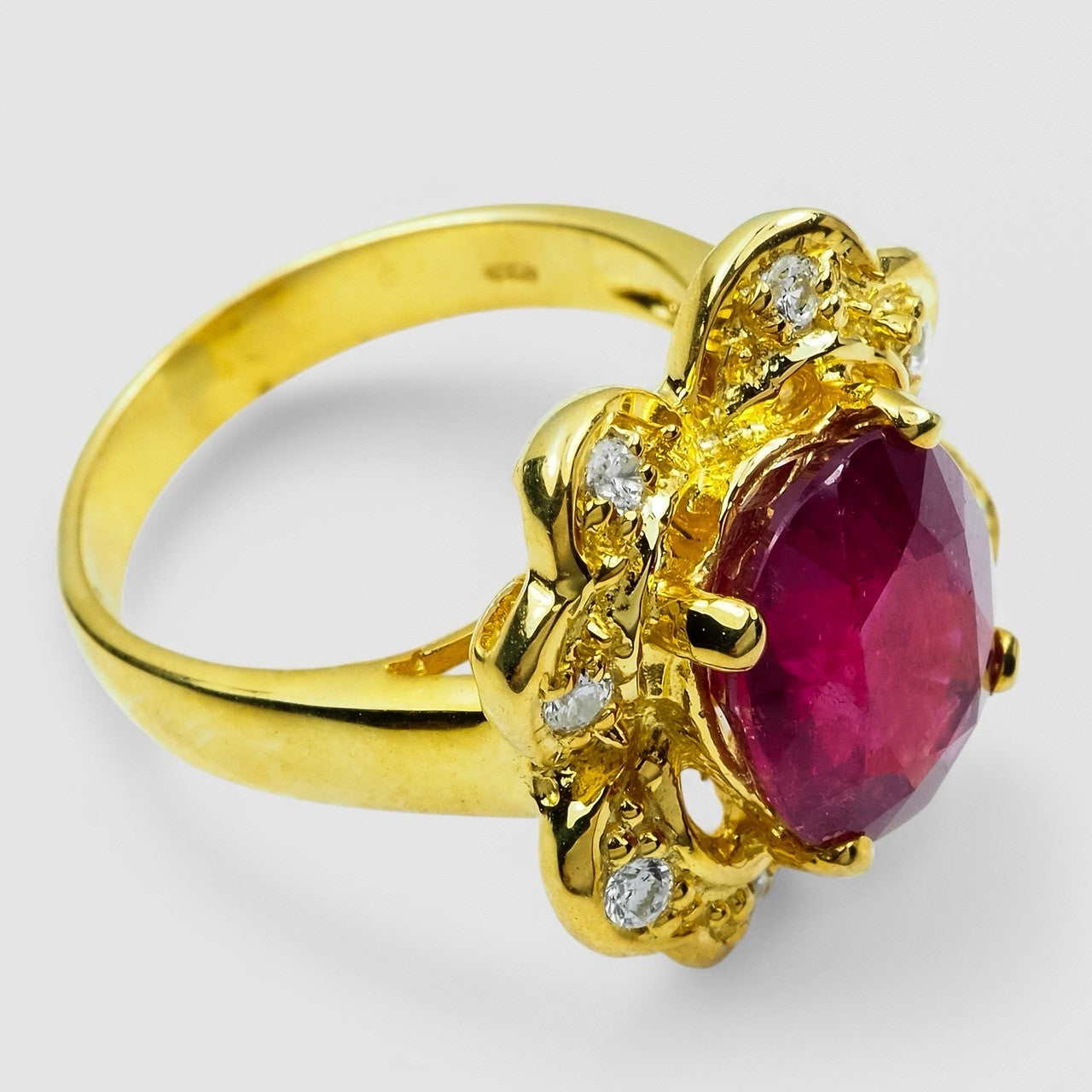 VINTAGE FINE RINGS PINK RUBY OVAL