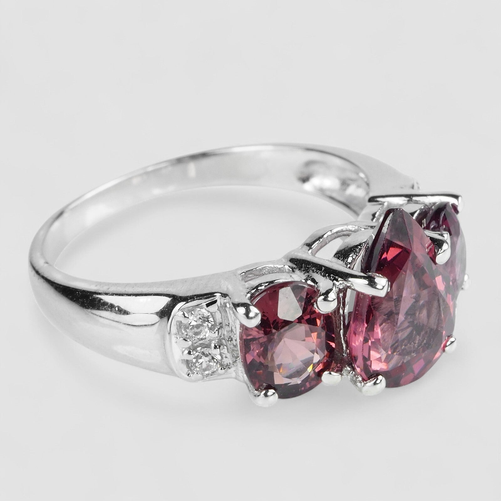 THREE STONE PURPLE PINK RHODOLITE FINE JEWELRY RING
