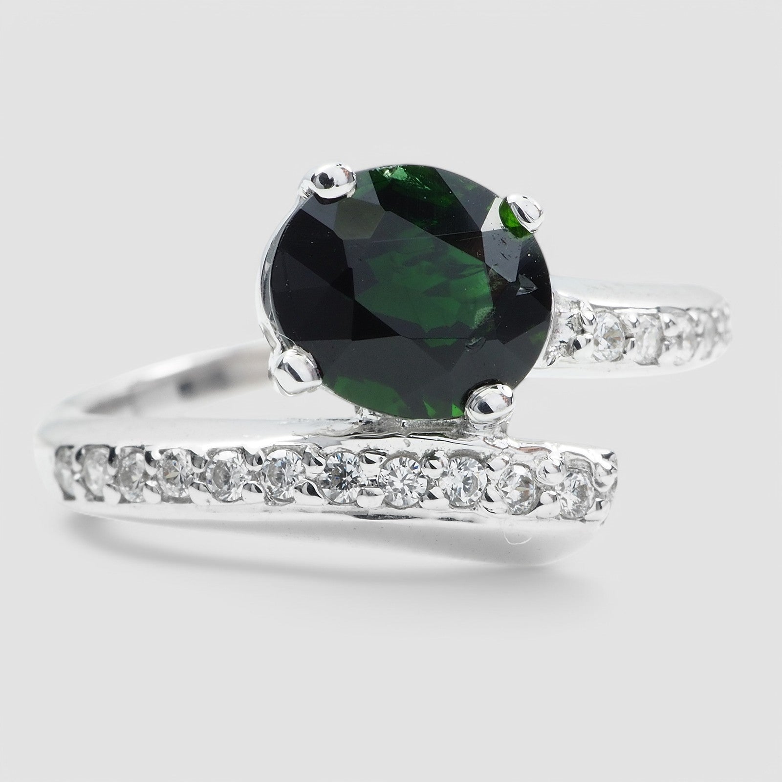 GREEN TSAVORITE GARNET 925 STERLING SILVER RING
