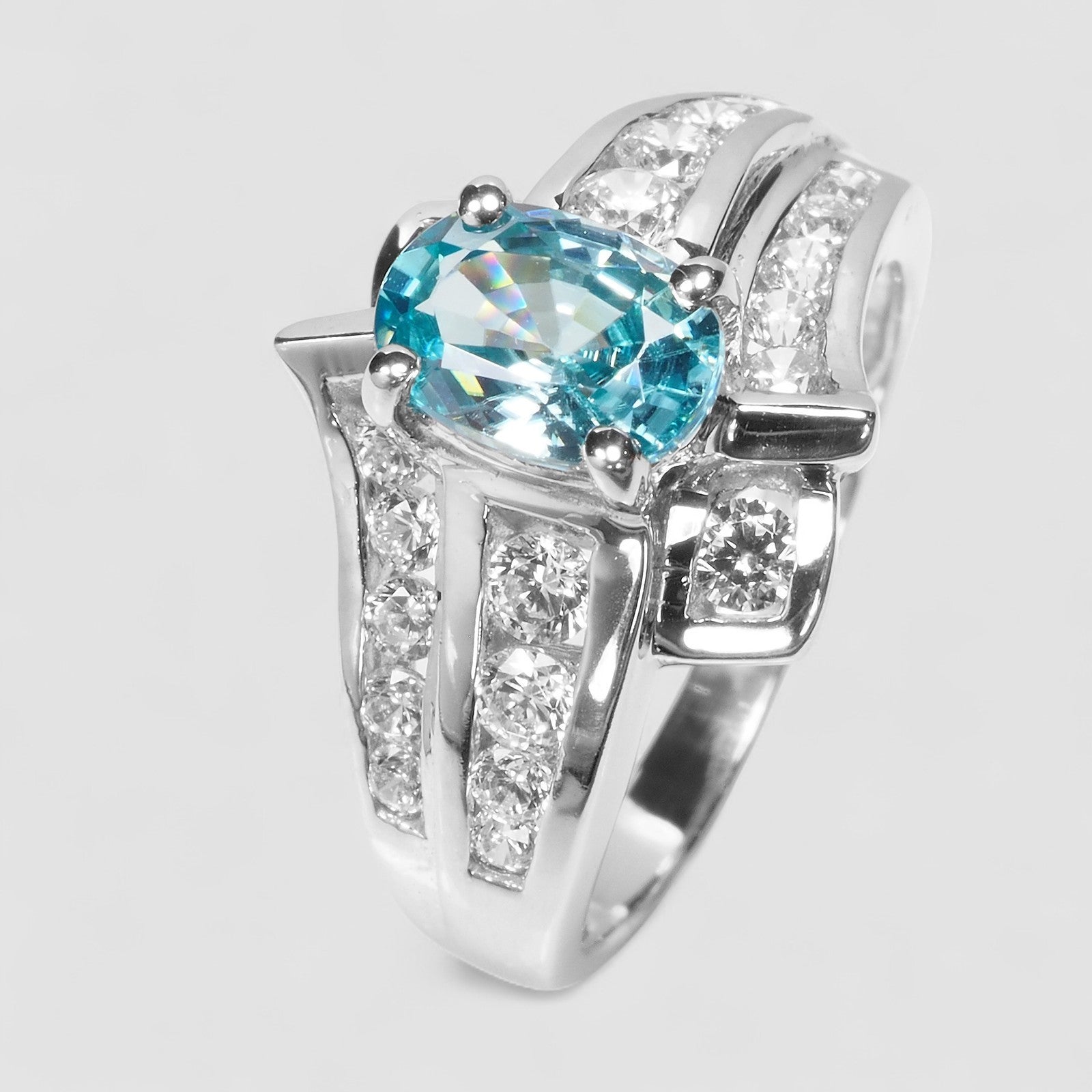 Luminous Blue Zircon 925 Sterling Silver Ring