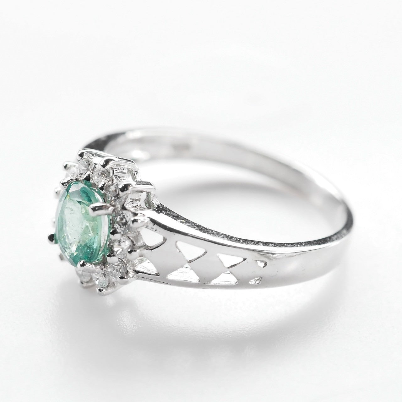 Green Emerald Ring