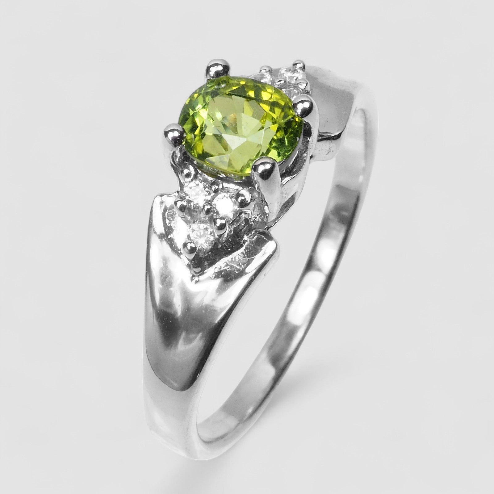 Dazzling Green Tourmaline Ring