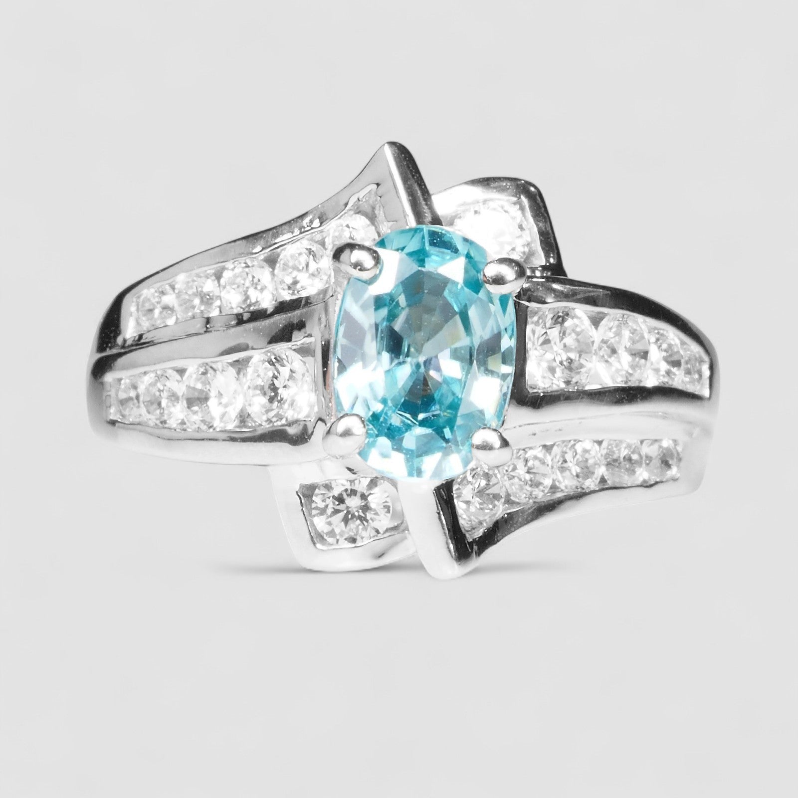Luminous Blue Zircon 925 Sterling Silver Ring