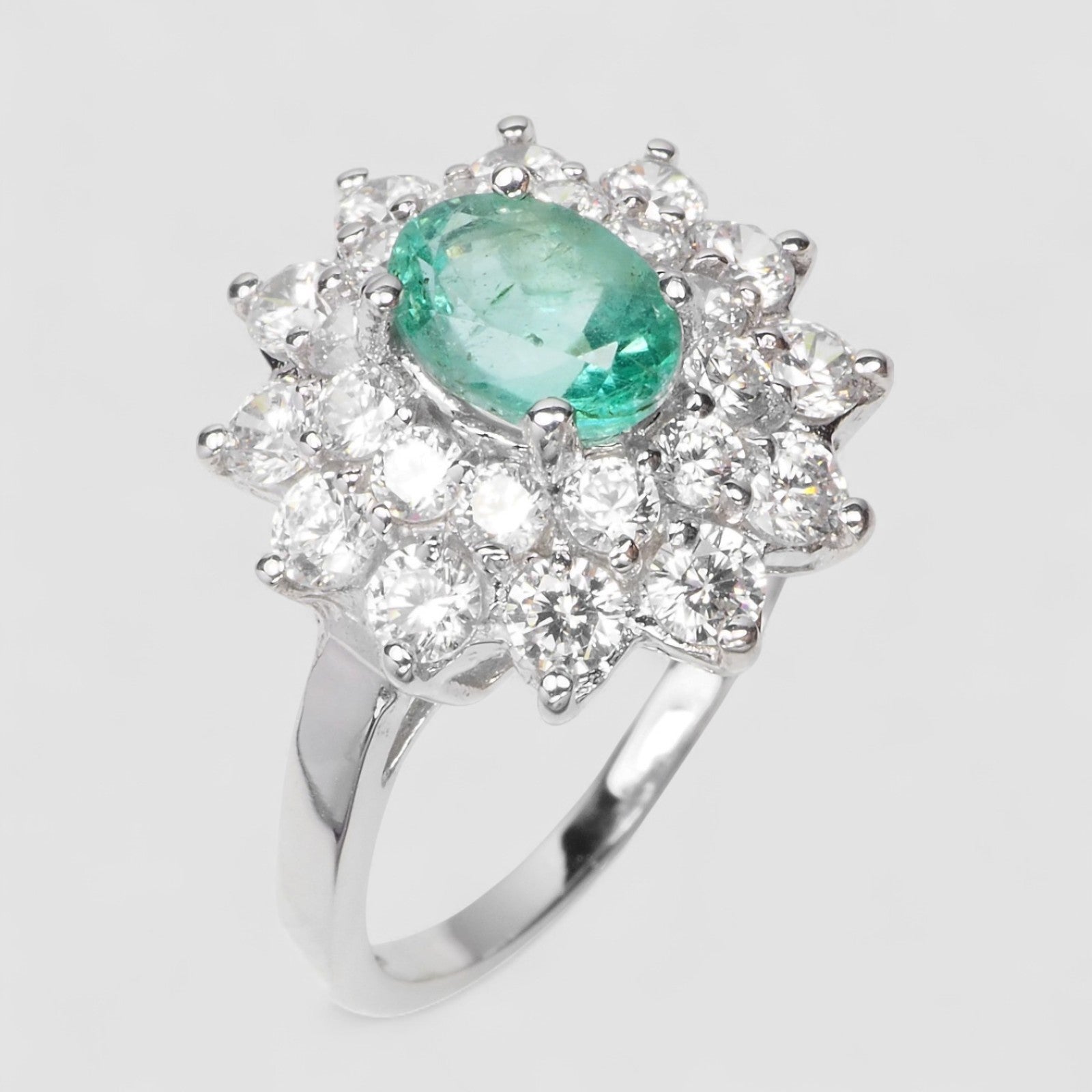 925 Sterling Silver Halo Ring Green Emerald