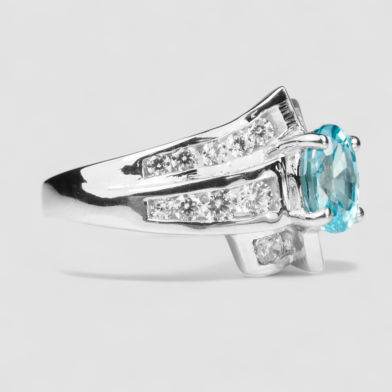 Luminous Blue Zircon 925 Sterling Silver Ring