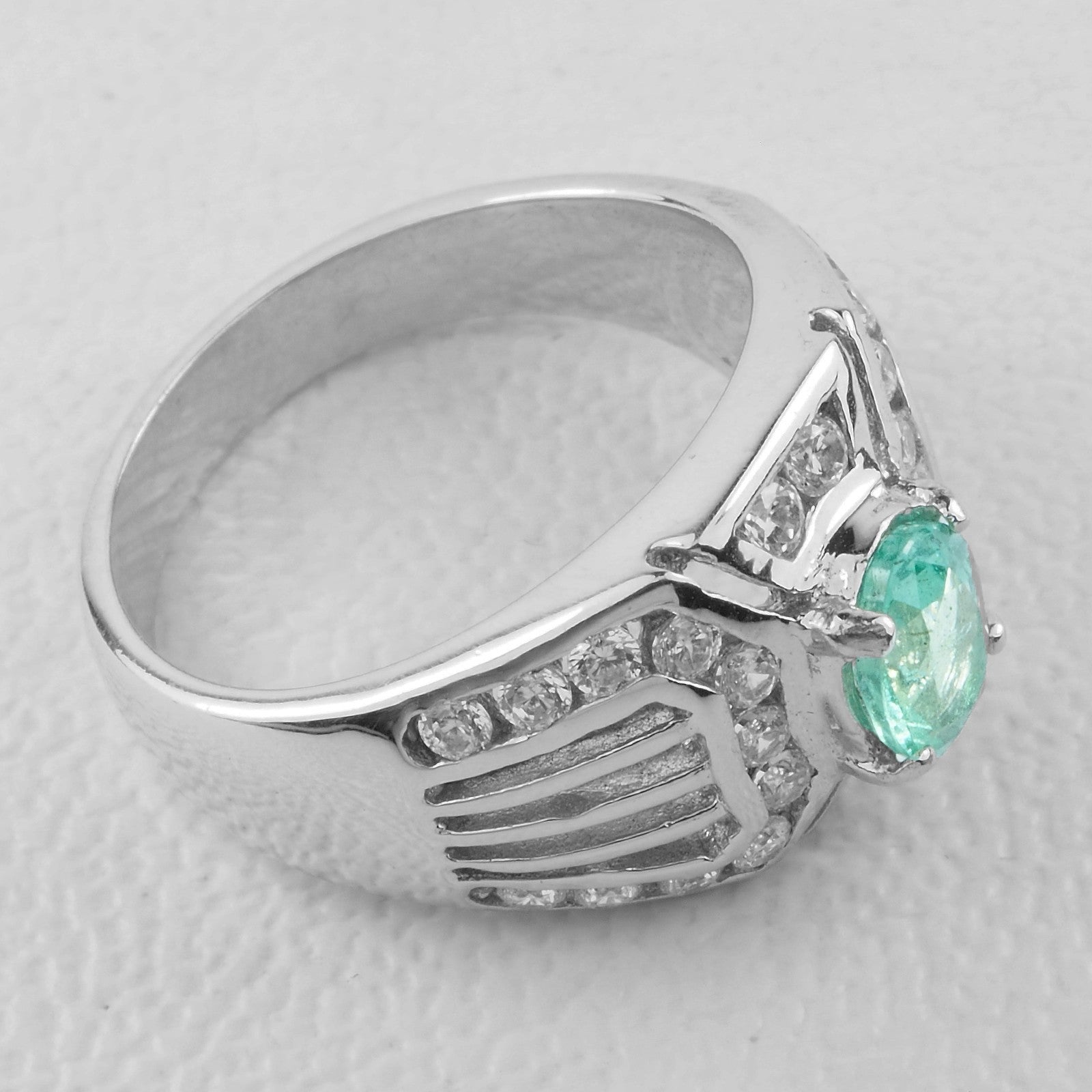 925 Sterling Silver Ring Green Emerald