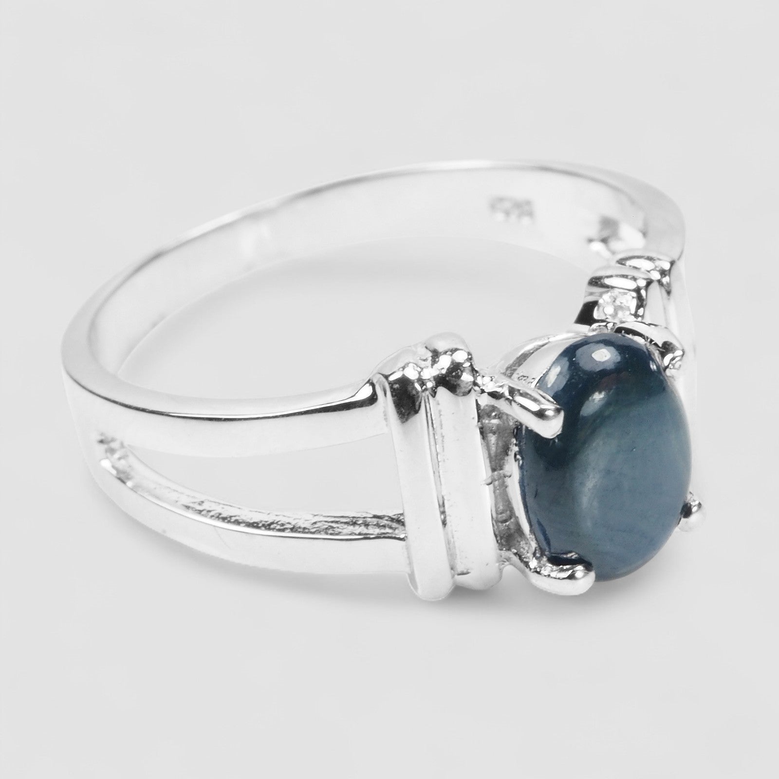 Blue Star Sapphire 925 Sterling Silver Ring