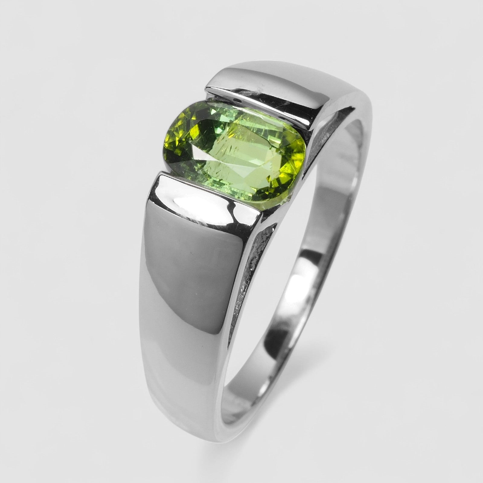Green Tourmaline 925 Sterling Silver Ring