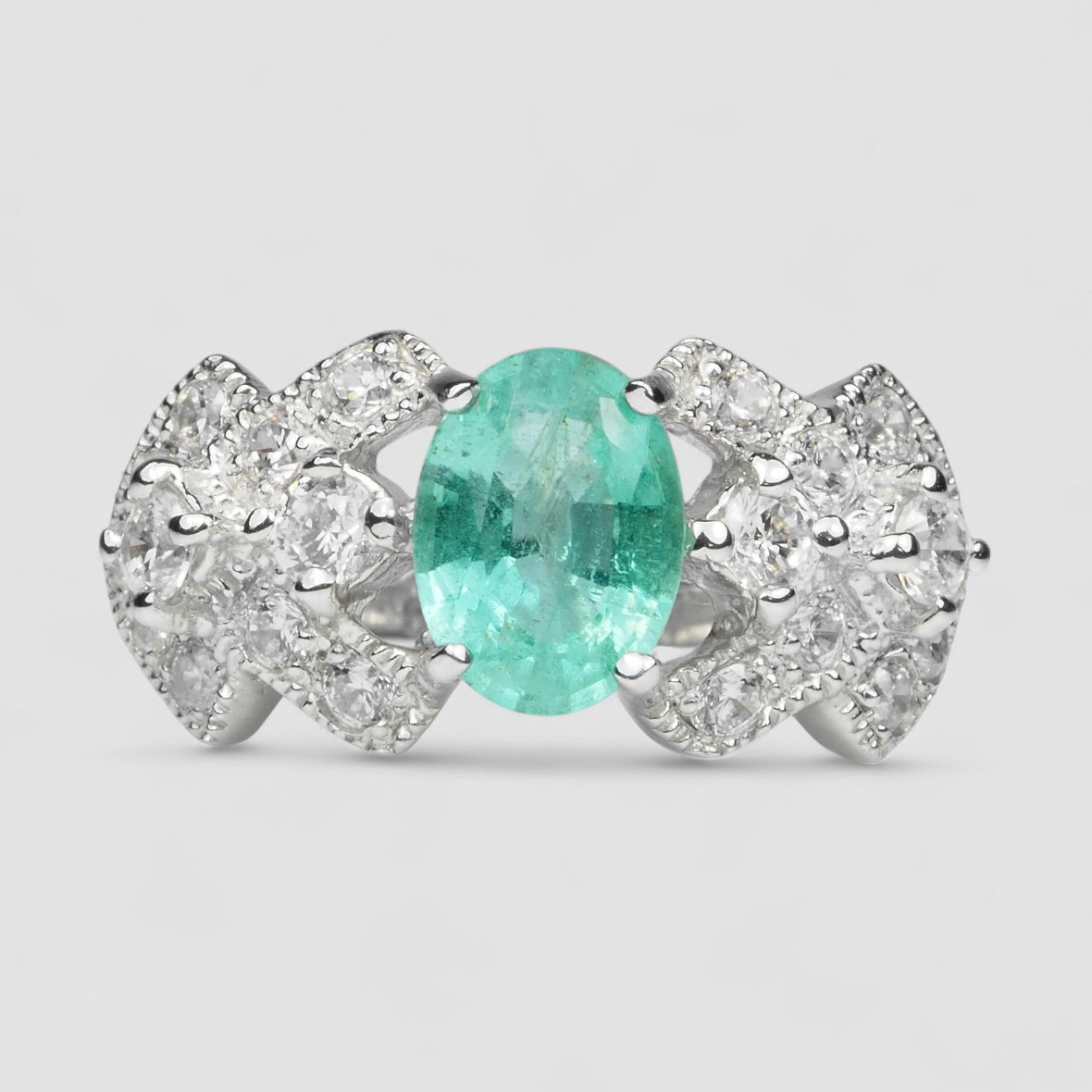 925 WHITE GOLD PLATED STERLING SILVER 8 x 6 MM EMERALD RING