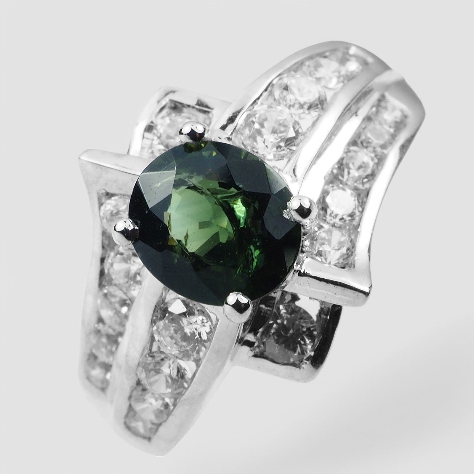 Forest Green Tsavorite Garnet Oval 925, Natural Gemstone, Everyday