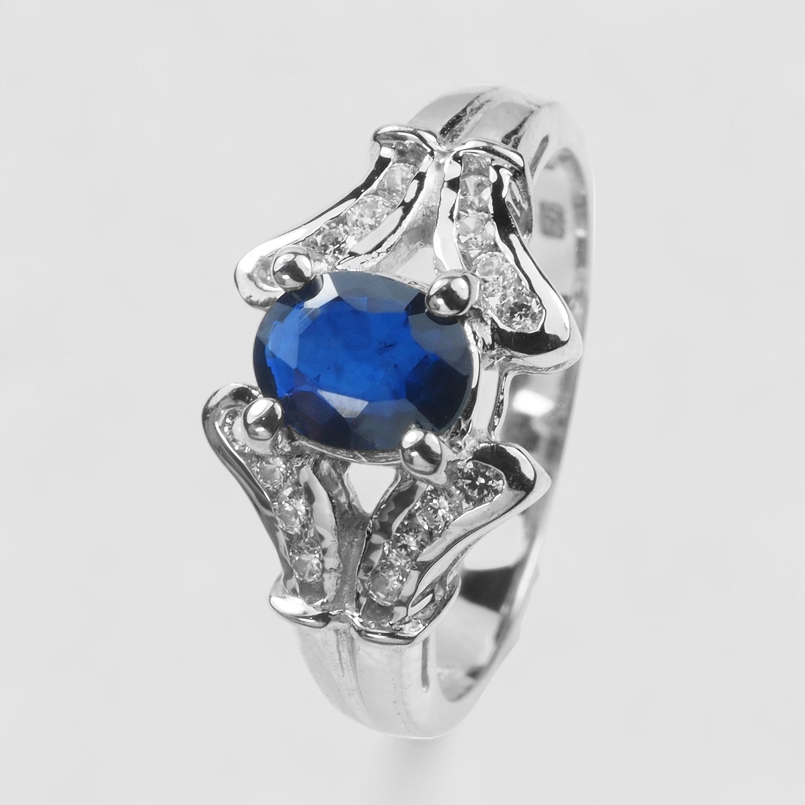 Blue Sapphire Oval 925 Sterling Silver Ring