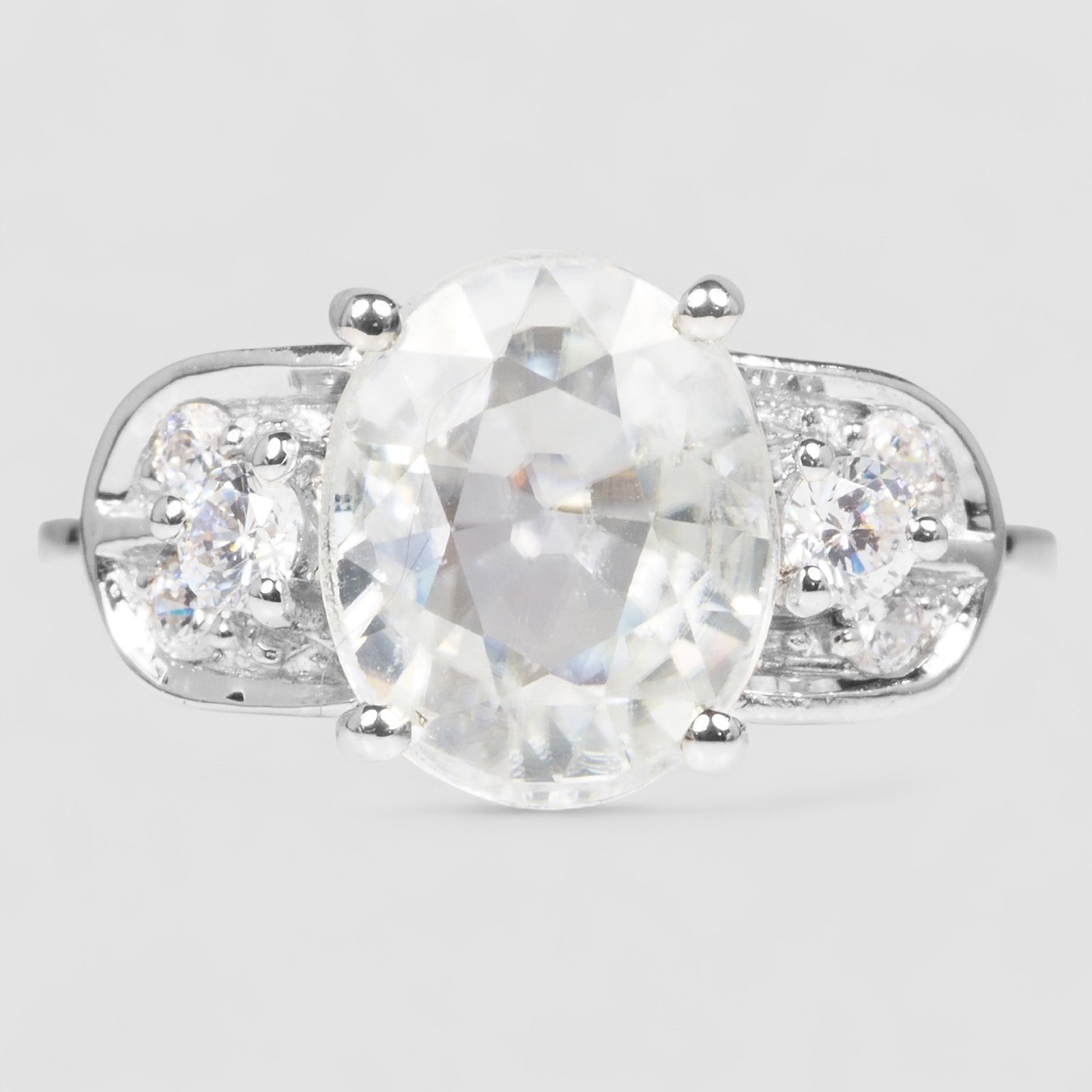 Brilliant White Zircon 925 Sterling Silver Ring