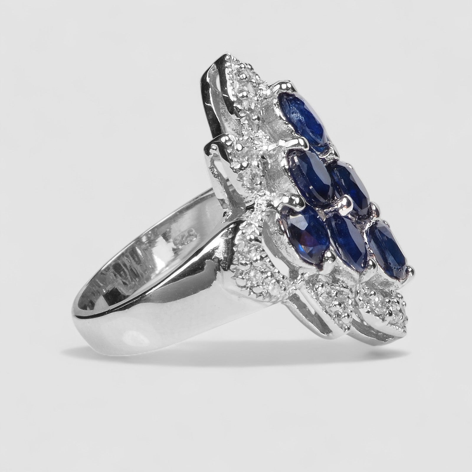 Glamorous Blue Sapphire 925 Sterling Silver Ring