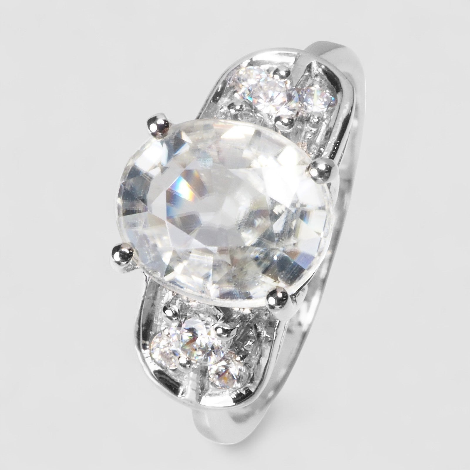 Brilliant White Zircon 925 Sterling Silver Ring