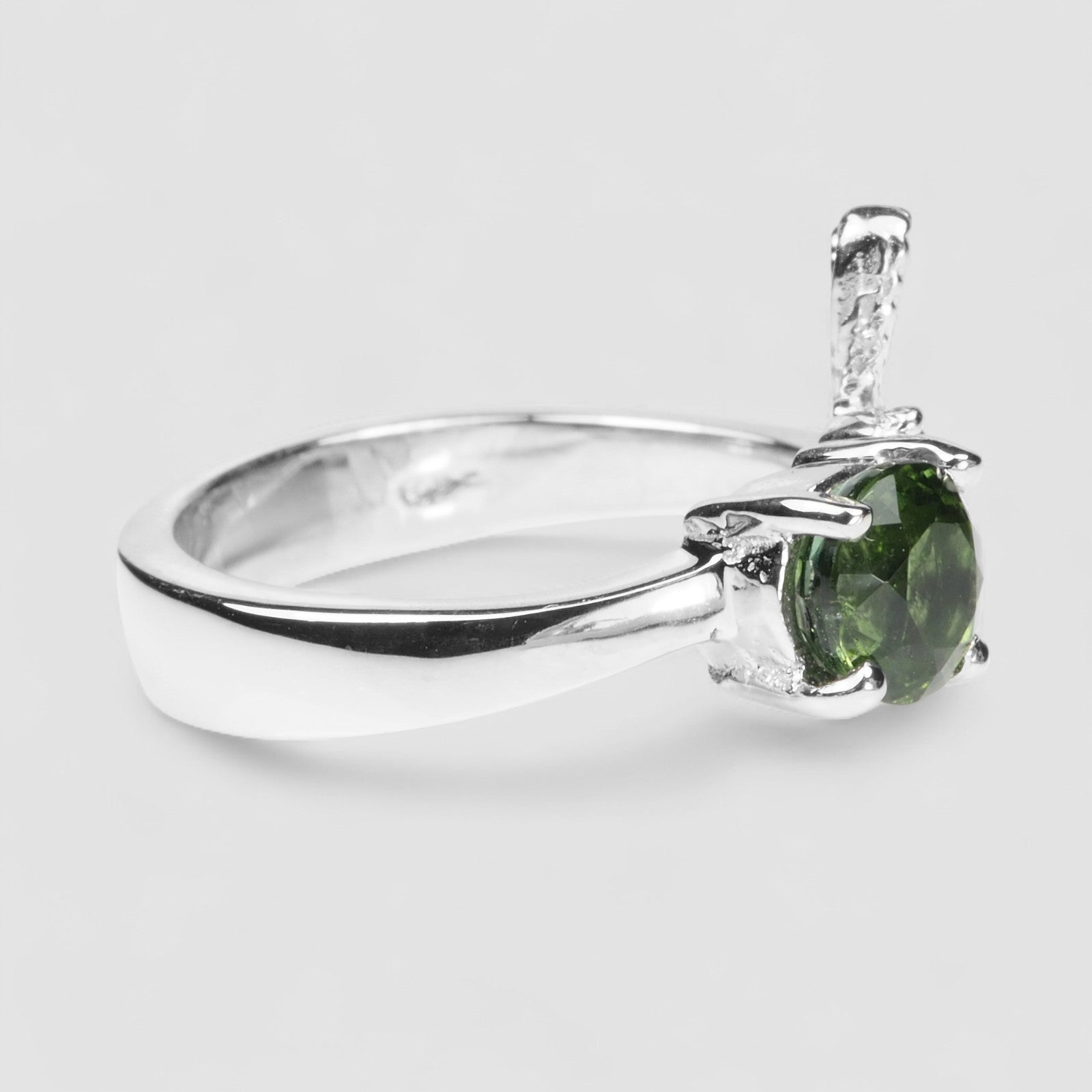 Dragonfly Green Tourmaline 925 Sterling Silver Ring