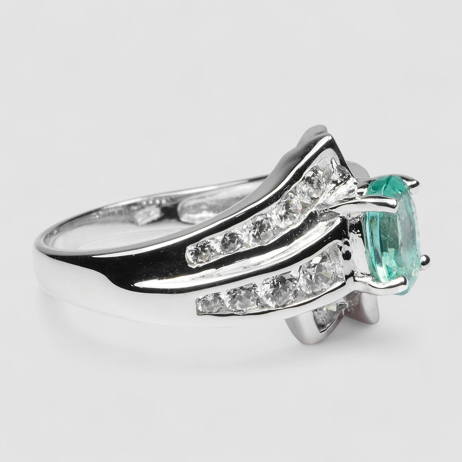 EMERALD GREEN WHITE GOLD RING 925 STERLING SILVER
