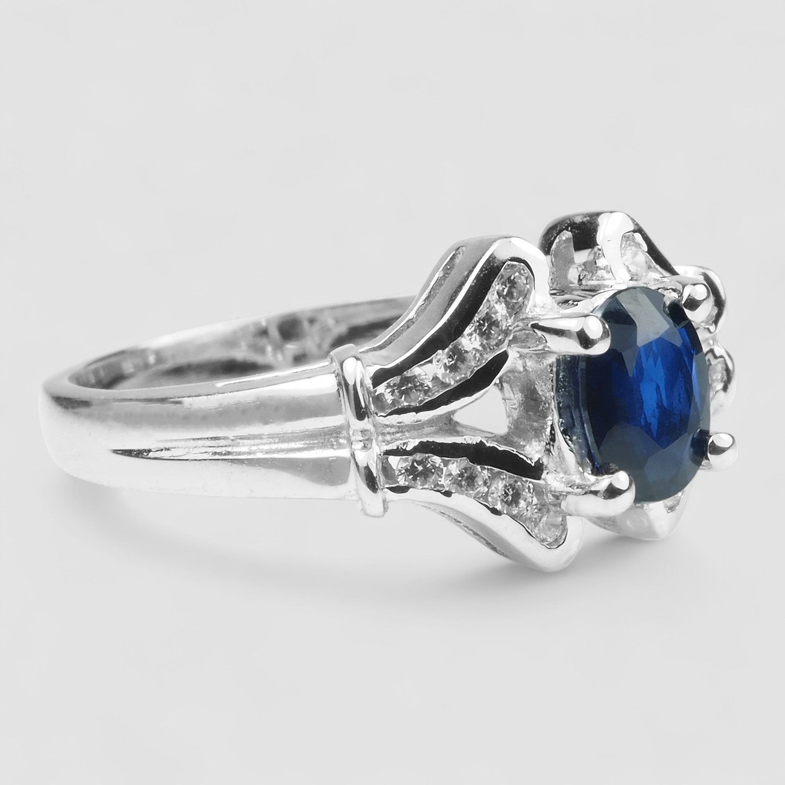 Blue Sapphire Oval 925 Sterling Silver Ring