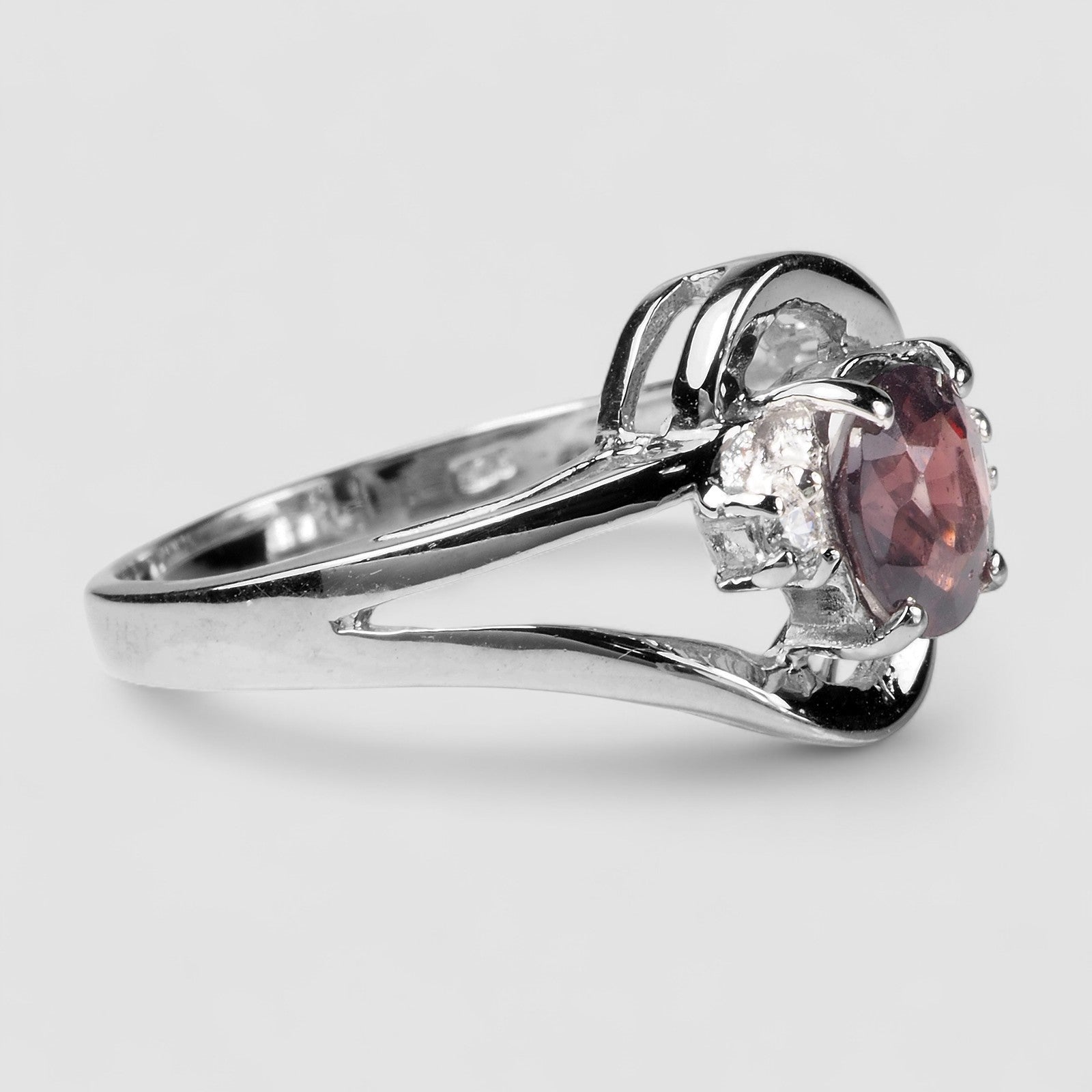 Vivid Red Spinel 925 Sterling Silver Ring, Natural Gemstone, Minimalist Ring, Free Resizing