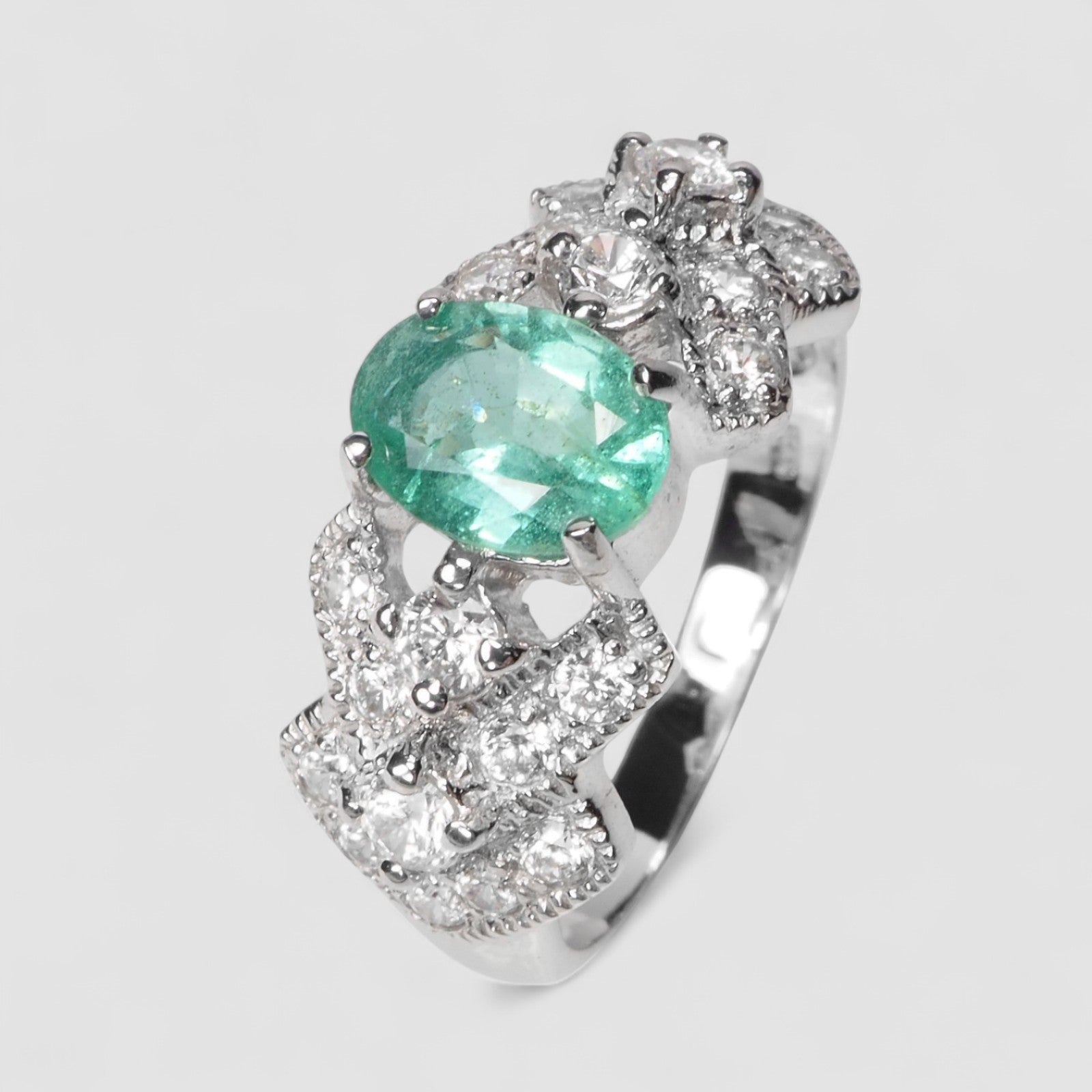 Pristine Green Emerald Ring