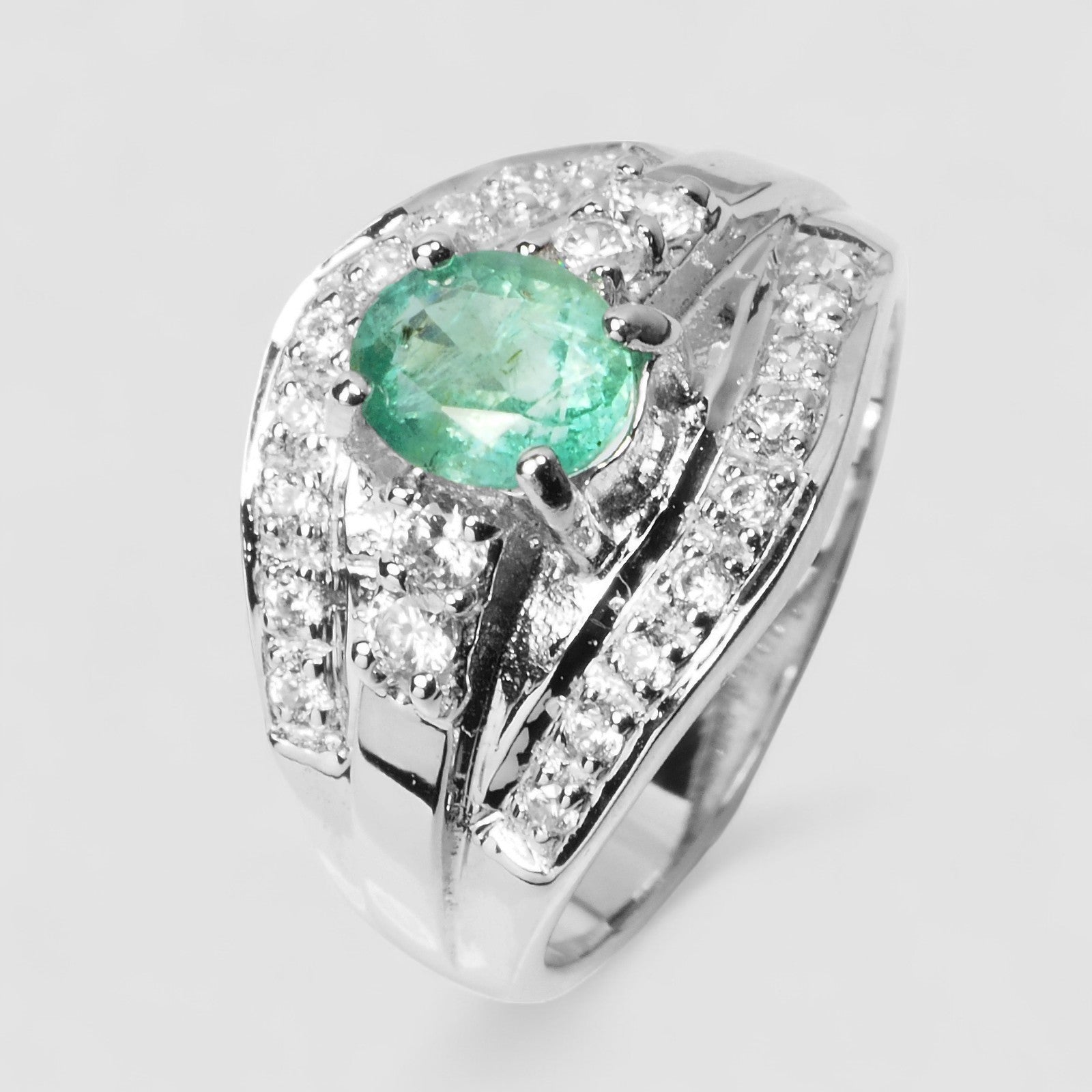 White Gold Ring Green Emerald