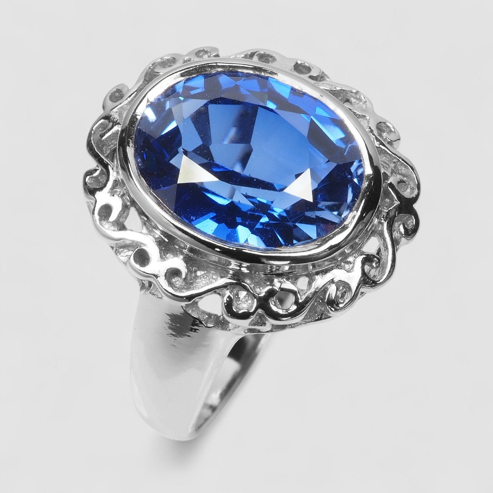 BLUE SAPPHIRE 925 STERLING SILVER WHITE GOLD BEZEL RING